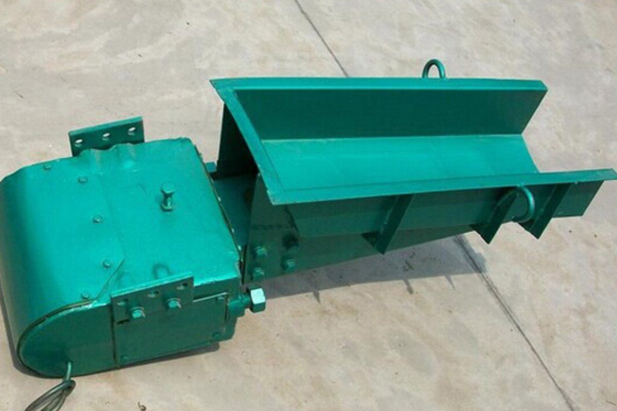 定期維護(hù)檢查電磁振動給料機(jī)，不可忽視哦